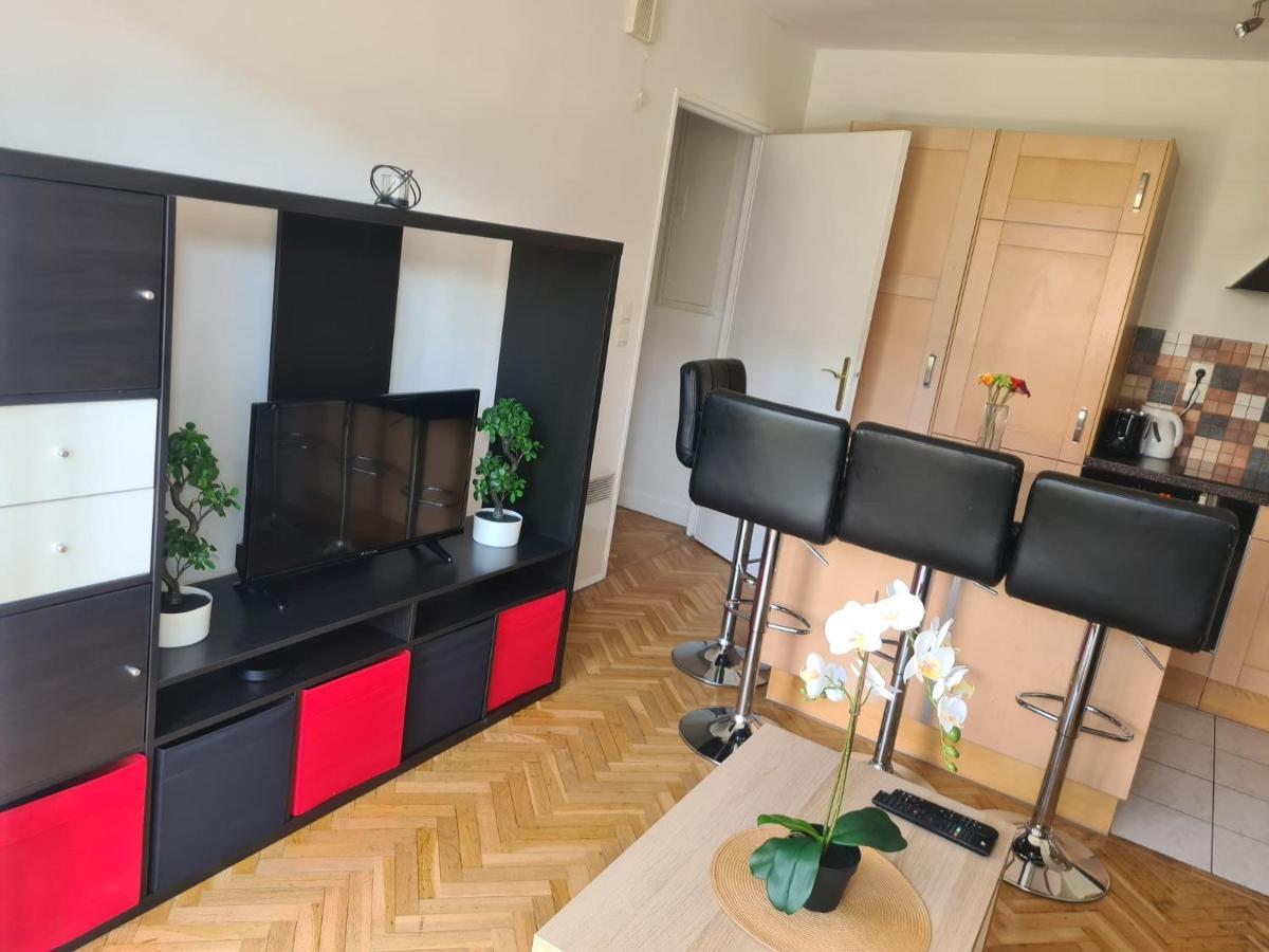 Appartement Avec Rez De Jardin A Disneyland มองต์เตฮวา ภายนอก รูปภาพ