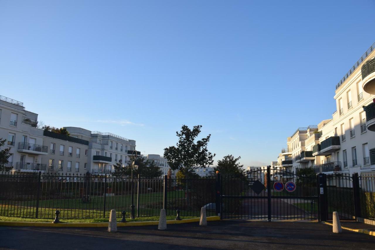 Appartement Avec Rez De Jardin A Disneyland มองต์เตฮวา ภายนอก รูปภาพ