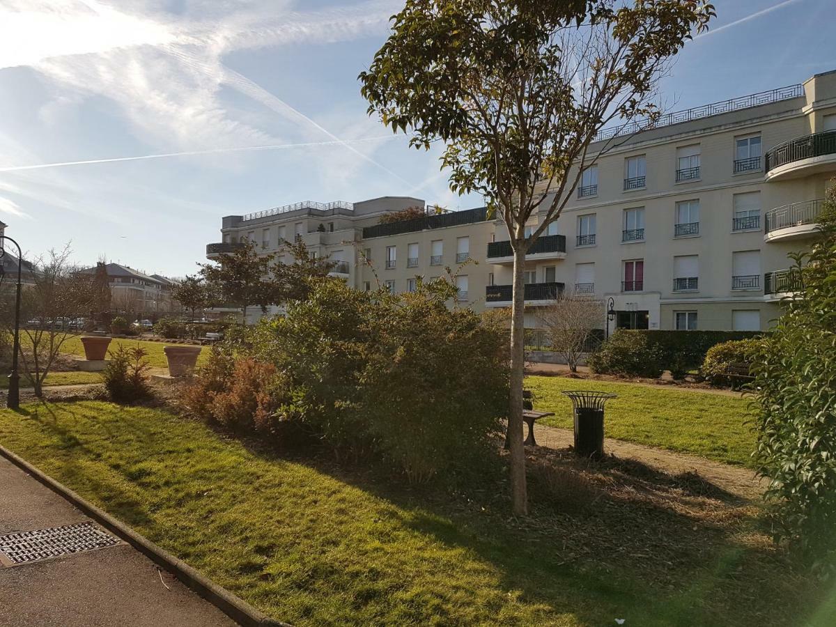Appartement Avec Rez De Jardin A Disneyland มองต์เตฮวา ภายนอก รูปภาพ